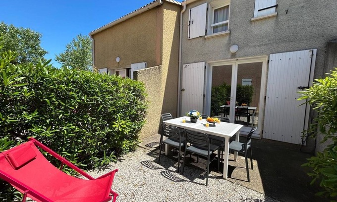 Vendres Apartment | Beautiful apartment with private parking space and swimming pools