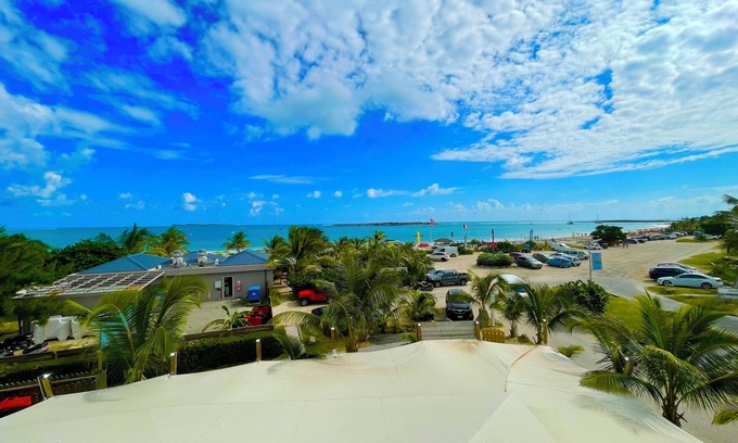 Marigot Apartment | Beautiful apartment with sea view
