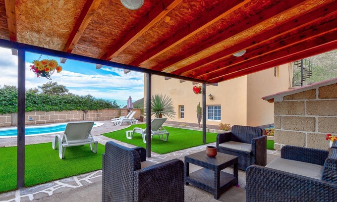 El Madronal Apartment | Beautiful Arianny House With Pool