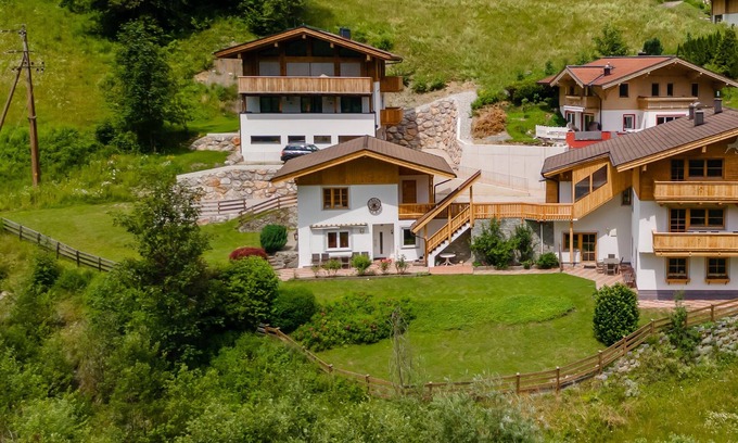Viehhofen Apartment | Beautiful chalet in Saalbach-Hinterglemm