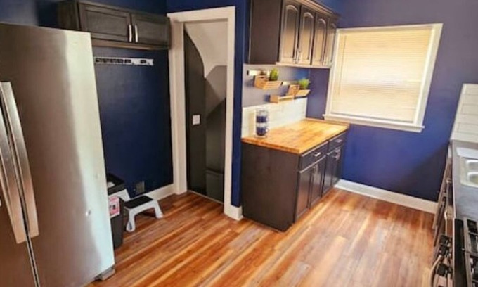 Detroit Apartment | Beautiful Bagley Home