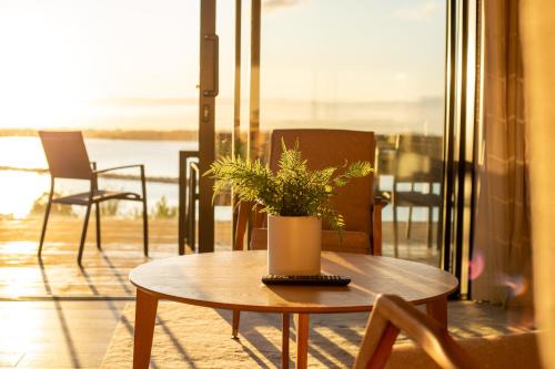 Redcliffs Apartment | Beautiful Balmoral Hill Apartment