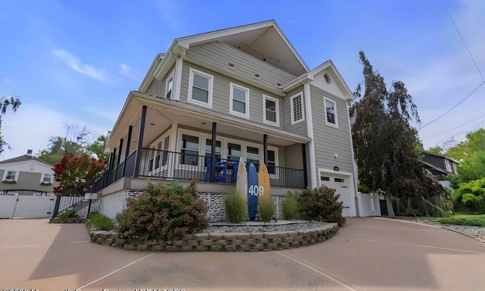 Belmar House | Beautiful Bayfront large Beach Home minutes from the beach