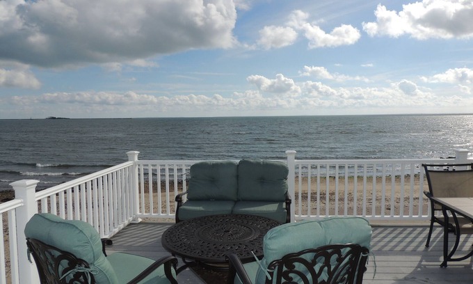 Clinton House | Beautiful Beach Front Home