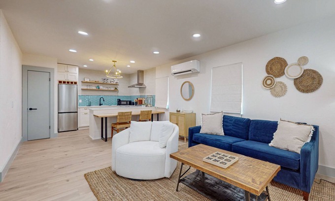 Rockport House | Beautiful beach home with balcony - tropical vibe vacation awaits