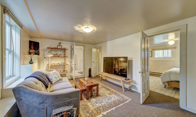 Bernal Heights Condo | Beautiful Bernal Heights In-law unit (in-law status not required ;))