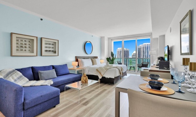 Coconut Grove Condo | Beautiful Blue & Gold Studio with Ocean View