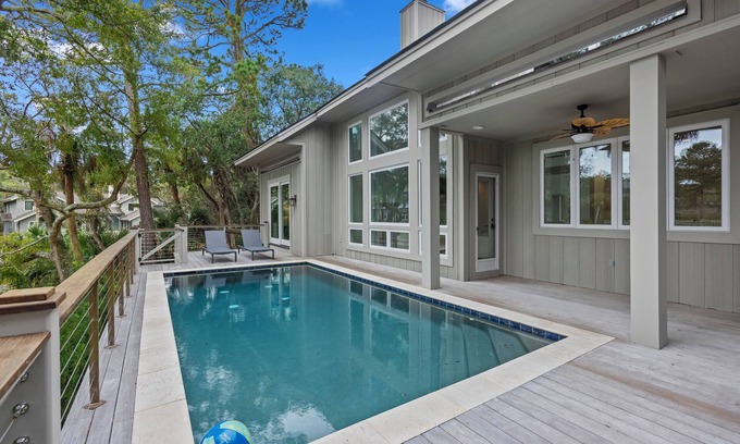 Vanderhorst Plantation House | Beautiful Bluebill Home on Kiawah, Private Pool, Pond and Golf Views!