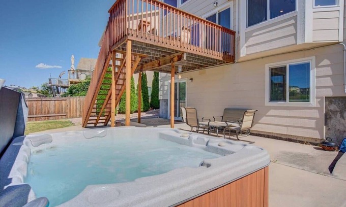 Northeast Colorado Springs House | Beautiful Bridle - Hot Tub AC Theater A+ Location!