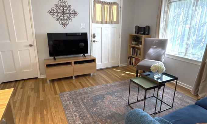 North Central Apartment | Beautiful bungalow, close to Pasadena.