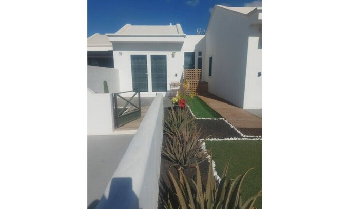 Playa del Cable House | Beautiful bungalow in residential complex