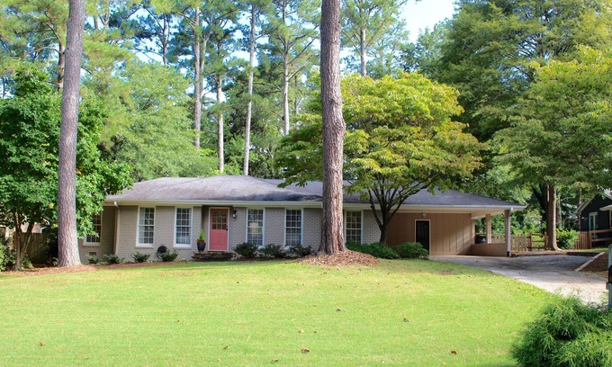 Roswell House | Beautiful bungalow right in Historic Roswell