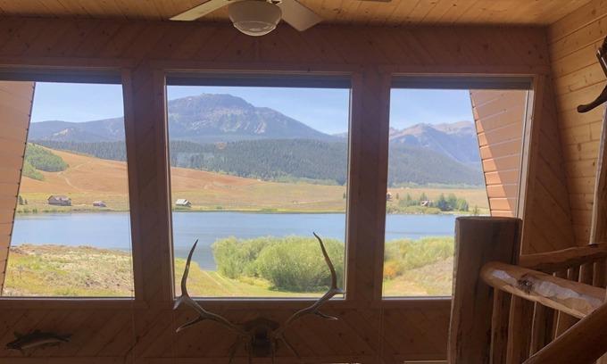 Island Park Cabin | Beautiful cabin on Henry’s Lake with great views and close to Yellowstone