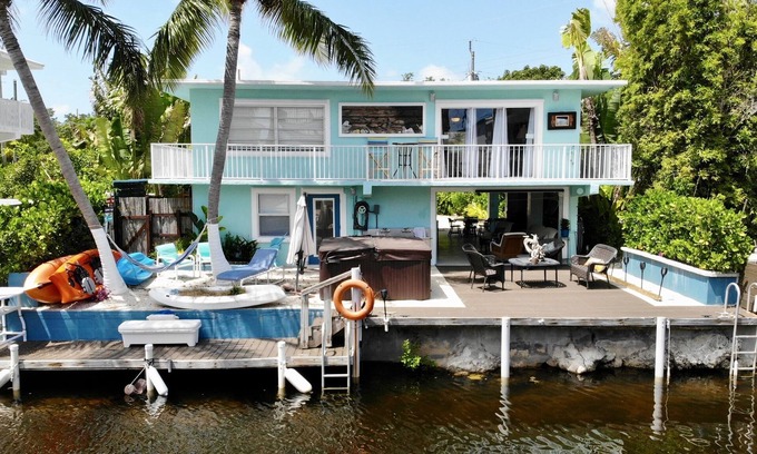 Long Key House | Beautiful Canalfront Home in Layton with Dockage