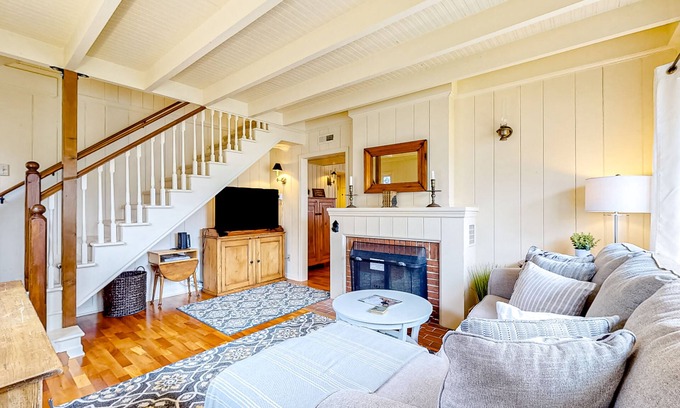 Seaside House | Beautiful Cape Cod cottage - one block from the beach with covered balcony & W/D