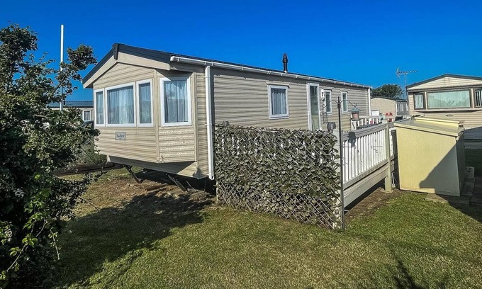 Felixstowe House | Beautiful caravan with free WiFi and decking at Suffolk Sands Park ref 45083C