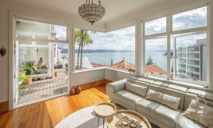 Wellington House | Beautiful central executive home