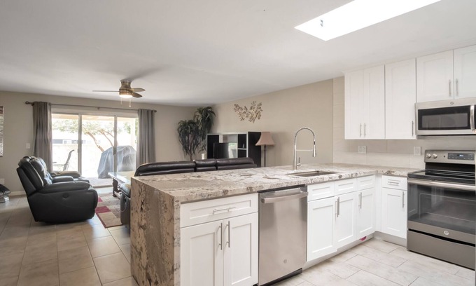 East Mesa House | Beautiful CLEAN Townhome in Mesa - w/Heated Pool and RV Parking available!