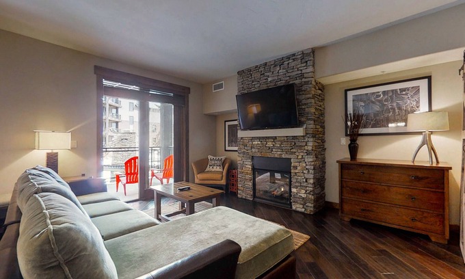 Steamboat Springs Condo | Beautiful condo w/bonus den & shared pool, hot tubs, game room, fitness & more