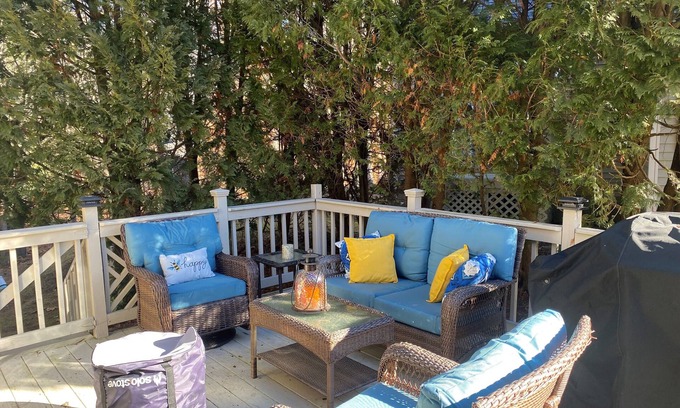 Saratoga Springs Condo | BEAUTIFUL CONDOMINIUM AVAILABLE FOR THE 2025 BELMONT STAKES FESTIVAL.