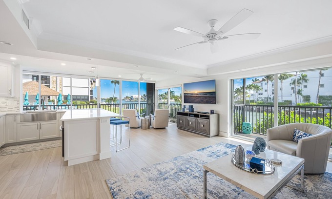 Moorings Condo | Beautiful condo 2bed/2bath million-dollar view, totally update, private entrance