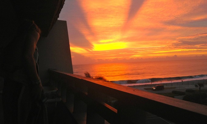 Central Beach Condo | Beautiful Condo On Atlantic Ocean