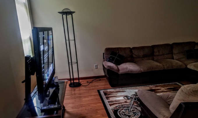 Wayne House | Beautiful contemporary home close to different restaurants and stores...
