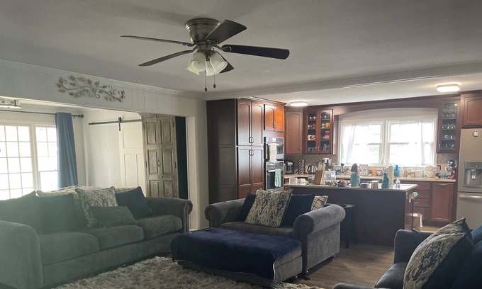 Tuscaloosa House | Beautiful Corner Home in Town Mins from UA