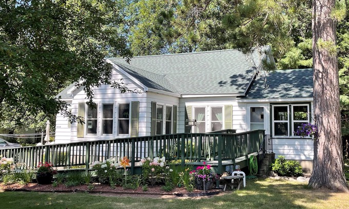 Boulder Junction House | Beautiful Cottage on Manitowish River - Boulder Junction