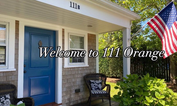 Nantucket Town Cottage | BEAUTIFUL COTTAGE ON ORANGE STREET, WALK TO MAIN! BOOKING NOW FOR 2026!