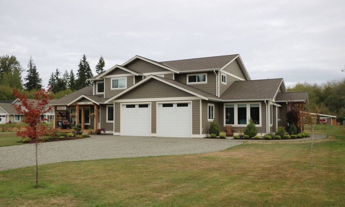 Black Creek House | Beautiful Country Guest Suite close to stunning beaches and great salmon fishing