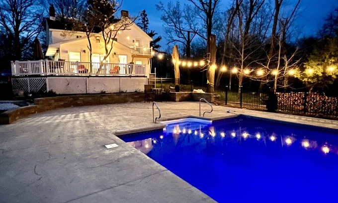 Pine Bush House | Beautiful country house with game room