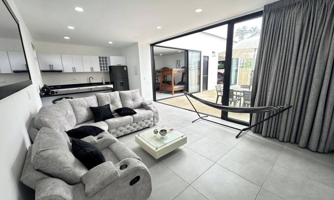 Circasia House | Beautiful country house in Circassia