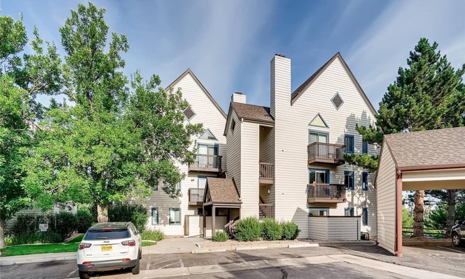 Englewood Condo | Beautiful & Cozy Studio Condo in Denver Tech Center