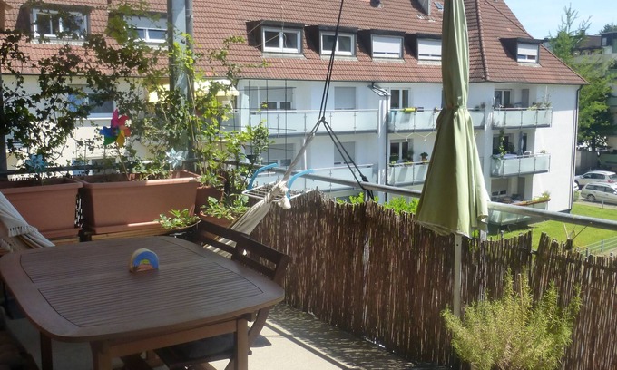 Unterwiehre-Sud Apartment | Beautiful apartment with good connections to the city center