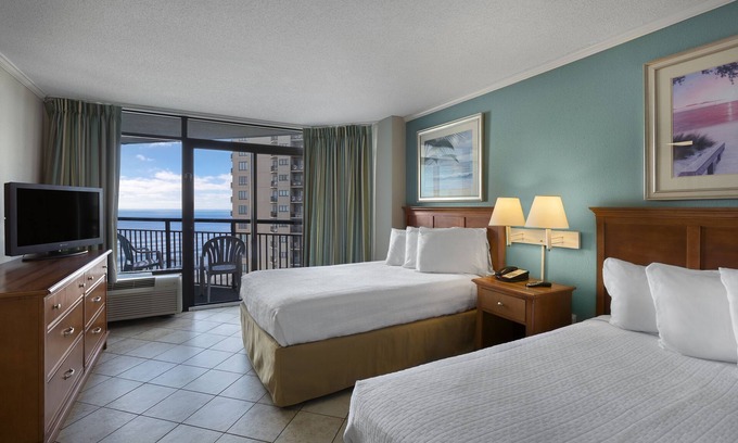 Myrtle Beach Resort | Beautiful Deluxe Angle Oceanfront Suite + Official On-Site Rental Privileges