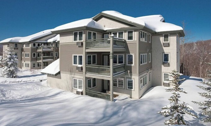 Jeffersonville Resort | Beautiful Deluxe 2 Bedroom Condo in Smugglers Notch Resort