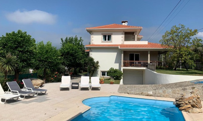 Amares Villa | Beautiful detached villa with private pool, Fibre Wi-fi, garden, games room & BBQ