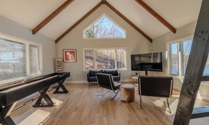 Lake Carmel House | Beautiful Escape! Hudson Valley LakeHouse. 90min from NYC & 30min from Beacon.