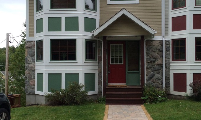 Mont-Tremblant Ski Chalet | Beautiful Family And Pet-Friendly Cottage In Pinoteau Village, Mont-tremblant.