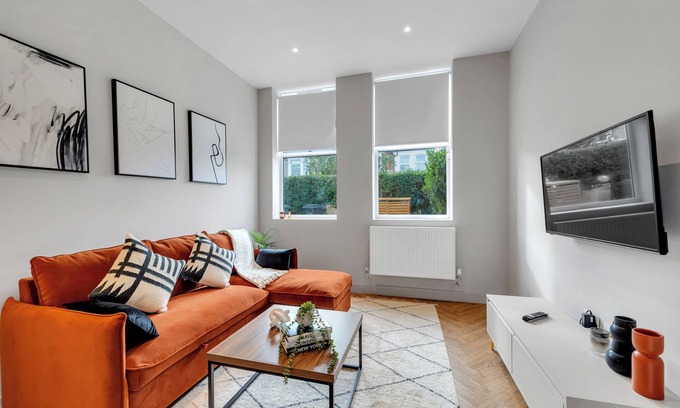 Lewisham Apartment | Beautiful Family Home in Quiet, Leafy Area