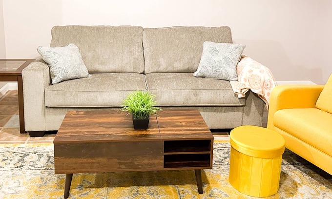 Woodville Apartment | Beautiful family getaway, walking distance to markets, 35 min drive to Boston