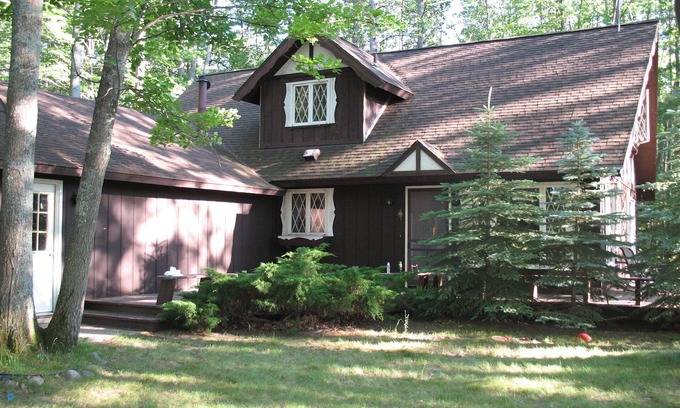 Frederic Cottage | Beautiful Family Winter Ski Cottage. Located on a private lake.