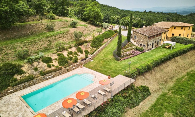 Neri Villa | Beautiful farmhouse in Tuscany