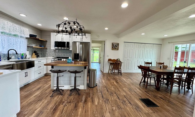 Interlochen Other | Beautiful Farmhouse! 20% discount!