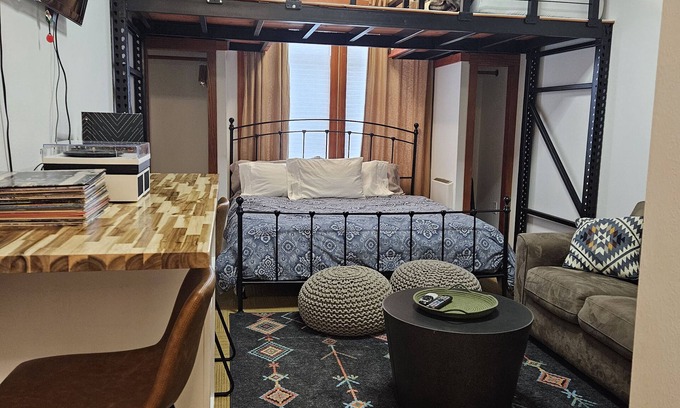 Salt Lake Mountain Resorts Condo | Beautiful first floor STUDIO apartment including hot tub + pool