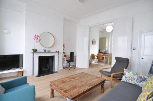 Warwick Apartment | Beautiful Flat in Westminster