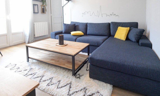 Quartier de Becon Apartment | Beautiful Flat near La Defense Arena