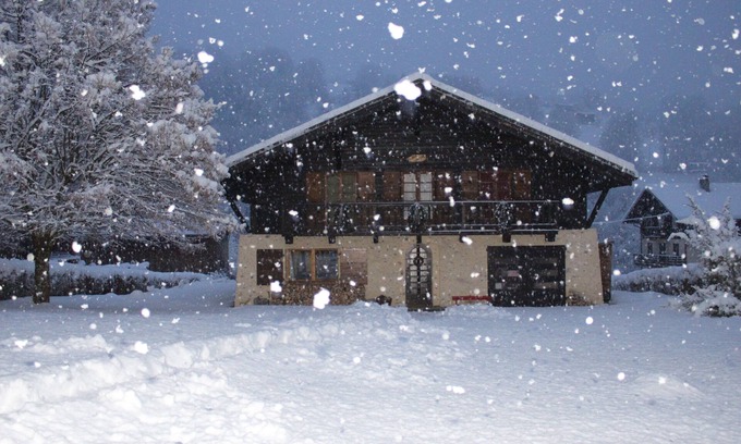 Saint-Gervais-les-Bains Ski Chalet | Beautiful old mountain chalet sleeping up to 12 people with mountain views