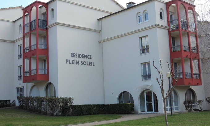 Lamalou-les-Bains Apartment | Beautiful furnished studio in the heart of a spa in quiet residence